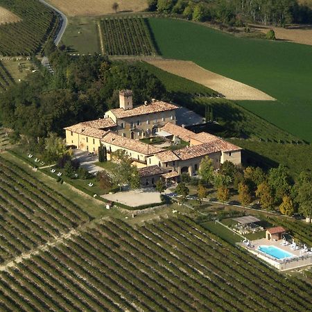 Hotel Relais Castello Di Razzano Alfiano Natta Exterior foto