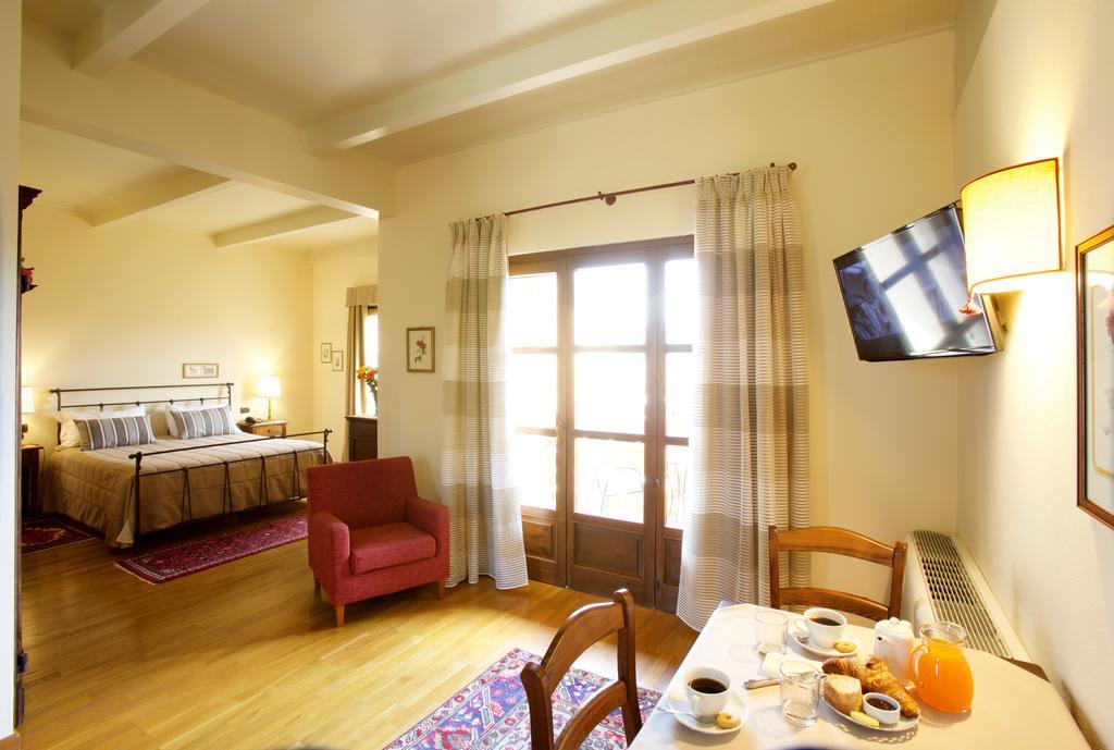 Hotel Relais Castello Di Razzano Alfiano Natta Zimmer foto